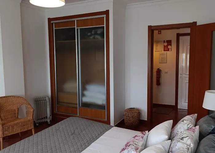 Balcony View 公寓 *